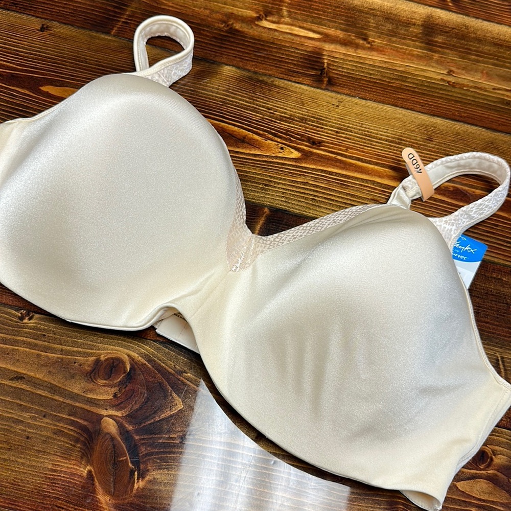 New 46DD Playtex bra